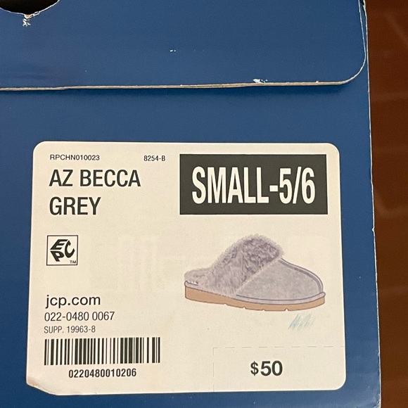 Arizona Becca Faux Fur Gray Slippers Size 5 to 6 small fuzzy slides shoes vegan - Picture 5 of 16